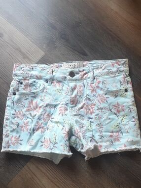 Lucky Brand Floral Print Girls Denim Shorts - Light Blue with Pink Floral